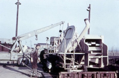 Verladung Mähdrescher E175 im Mähdrescherwerk Weimar Verladung Mähdrescher E175 im Mähdrescherwerk Weimar