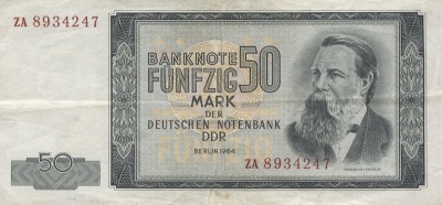 Mähdrescher E175 auf Geldscheinen