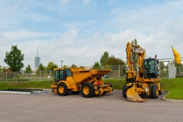 Vom 23. - 24. September 2011 fand der Tag der offenen Tuer f?r Kunden und die interessierte Bevoelkerung bei Hydrema statt Vom 23. - 24. September 2011 fand der Tag der offenen Tuer f?r Kunden und die interessierte Bevoelkerung bei Hydrema statt