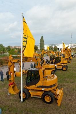 Vom 23. - 24. September 2011 fand der Tag der offenen Tuer f?r Kunden und die interessierte Bevoelkerung bei Hydrema statt Vom 23. - 24. September 2011 fand der Tag der offenen Tuer f?r Kunden und die interessierte Bevoelkerung bei Hydrema statt