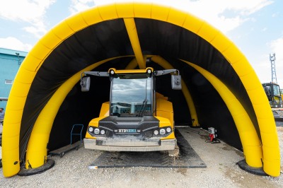 Die Betriebe des Gewerbegebietes haben zum Tag der offenen Tür eingeladen Die Betriebe des Gewerbegebietes haben zum Tag der offenen Tür eingeladen