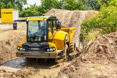 Die Betriebe des Gewerbegebietes haben zum Tag der offenen Tür eingeladen Die Betriebe des Gewerbegebietes haben zum Tag der offenen Tür eingeladen