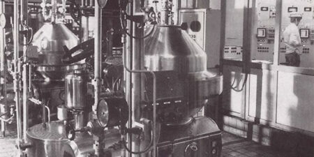 1977 - Milchentrahmungsseparatoren mit selbstreinigender Tellertrommel
